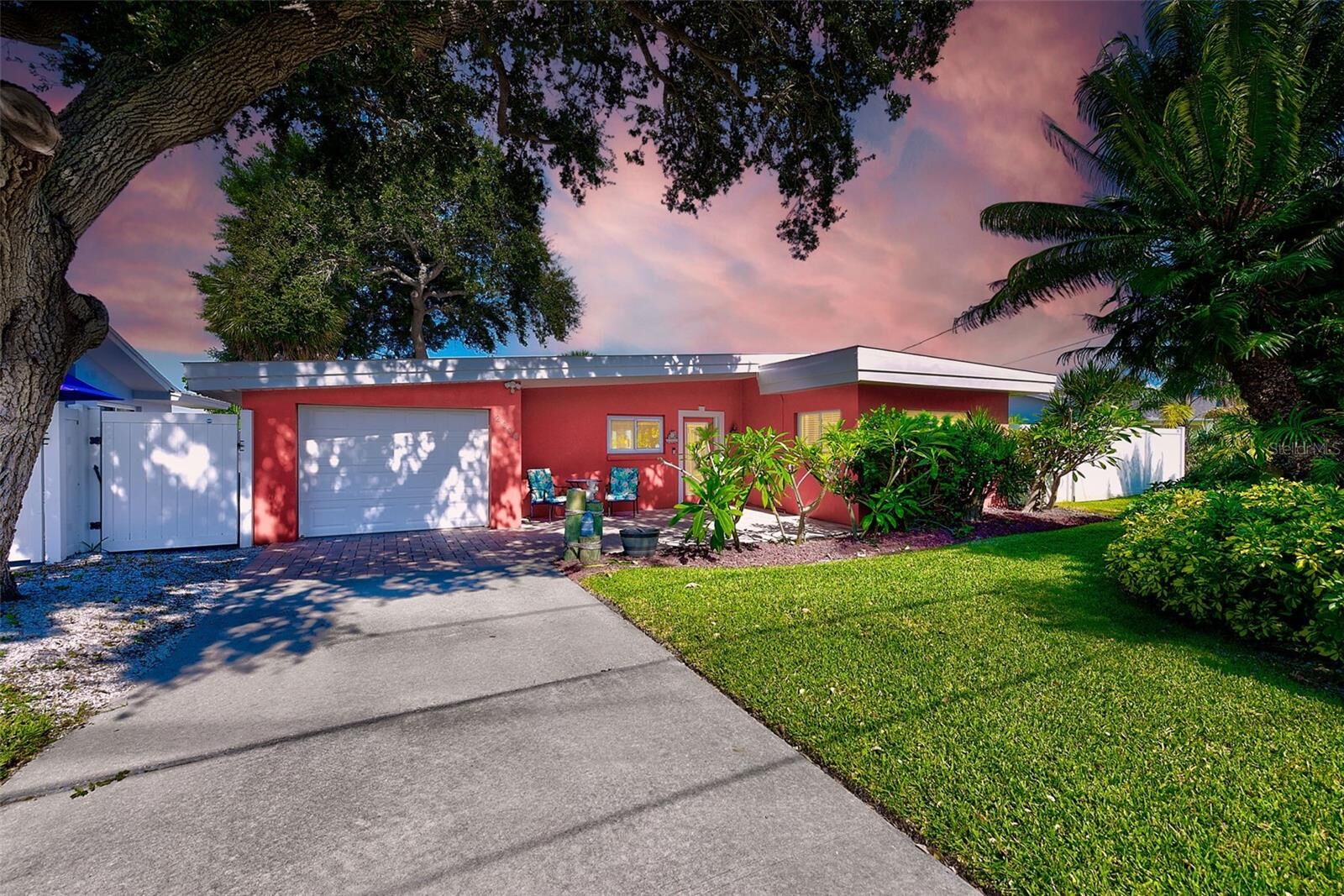 Property Photo:  2000 20th Avenue Parkway  FL 33785 