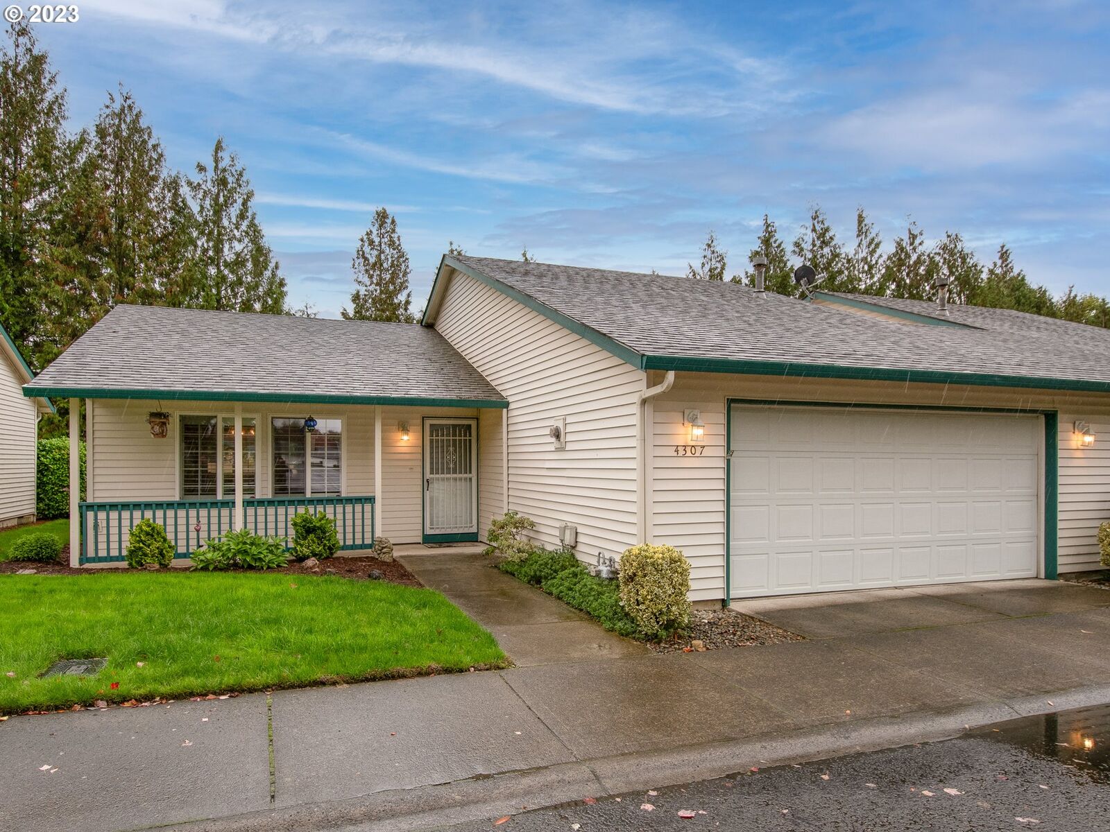 Property Photo:  4307 NE 75th Ave  WA 98662 