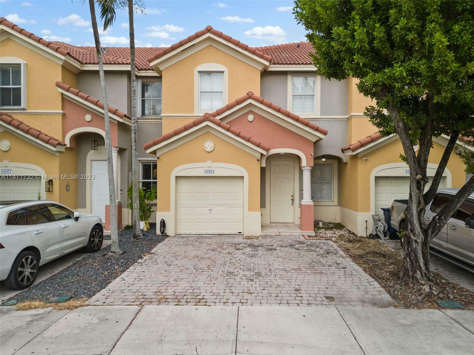 Property Photo:  16661 SW 84th Ter  FL 33193 