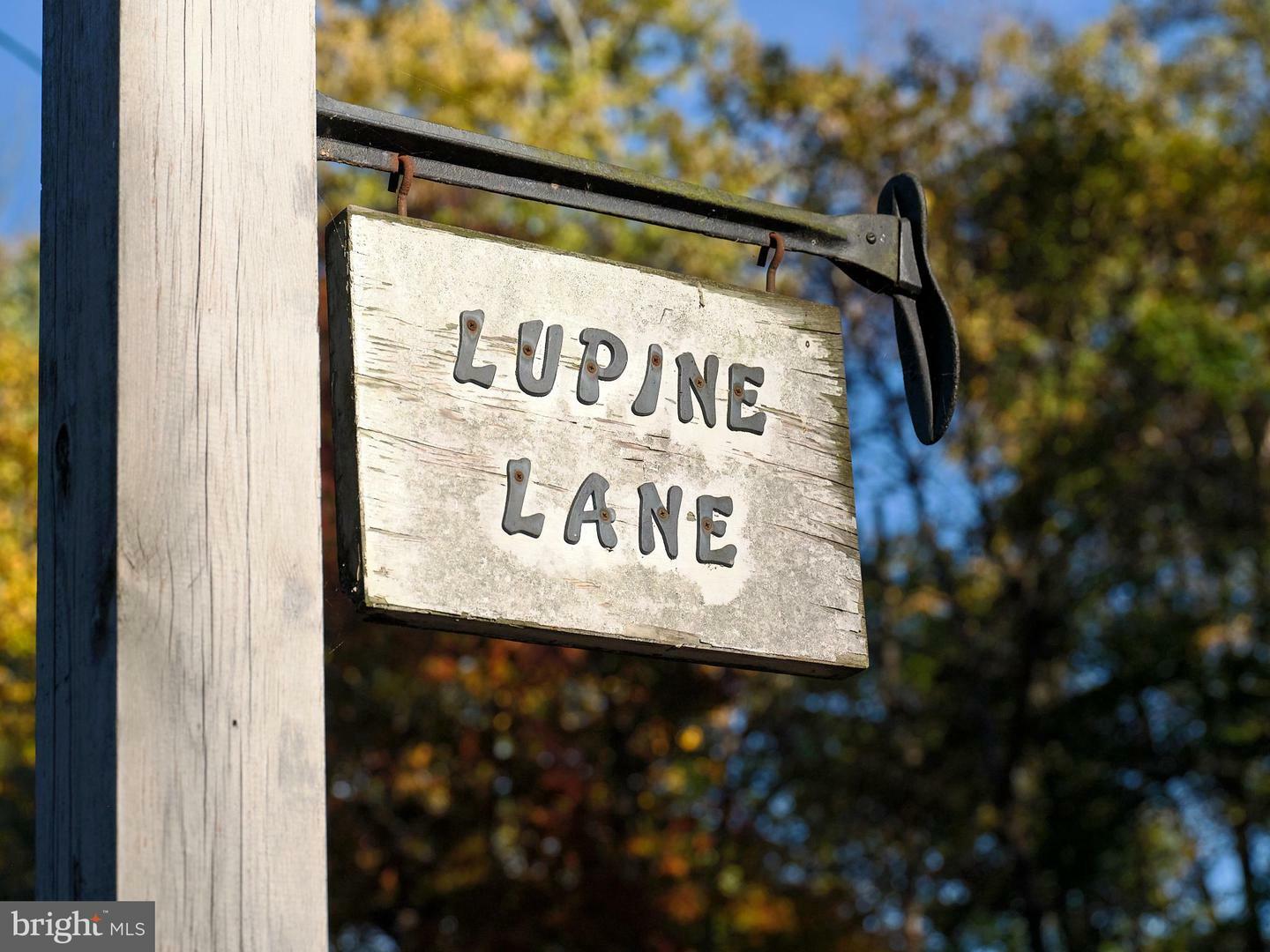 Property Photo:  3 Lupine Lane  NJ 08560 