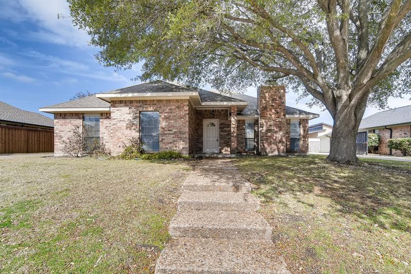 Property Photo:  1113 Sandy Creek Drive  TX 75002 