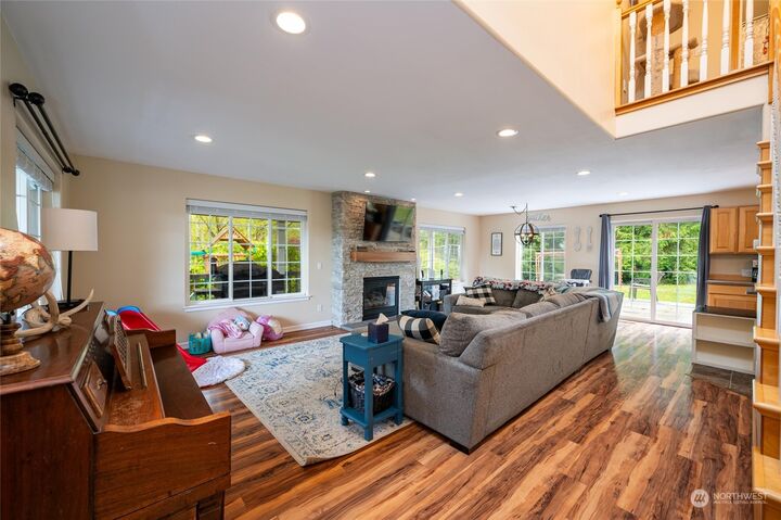 Property Photo: 1023 Alderwood Lane WA 98284
