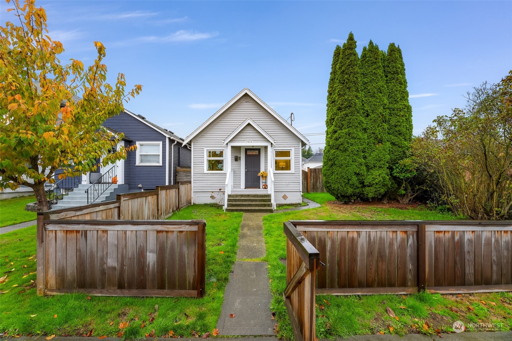 Property Photo: 2606 Walnut Street WA 98201