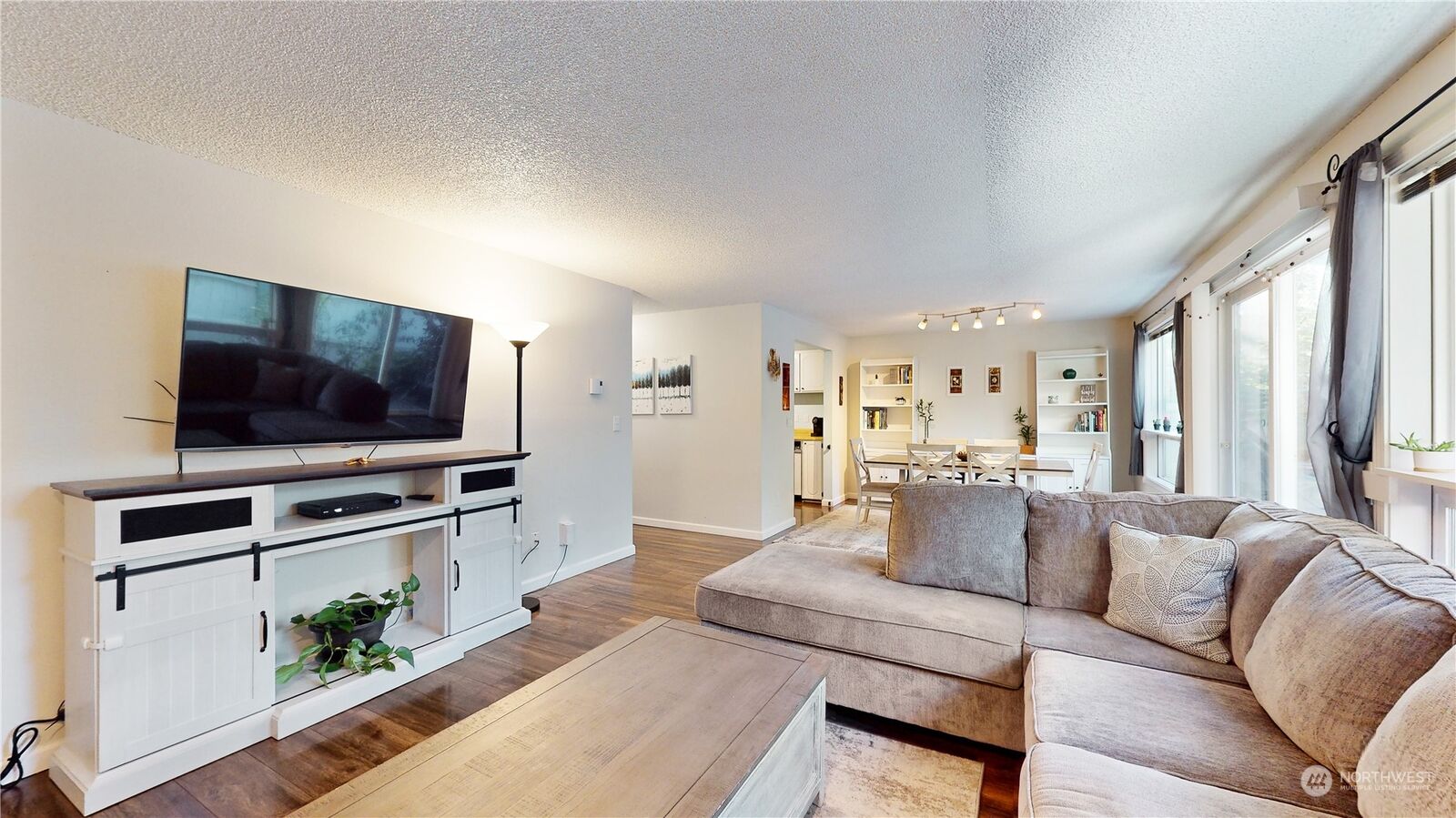 MLS#2175148: 1718 SW 318th Place 42B, Federal Way, WA 98023