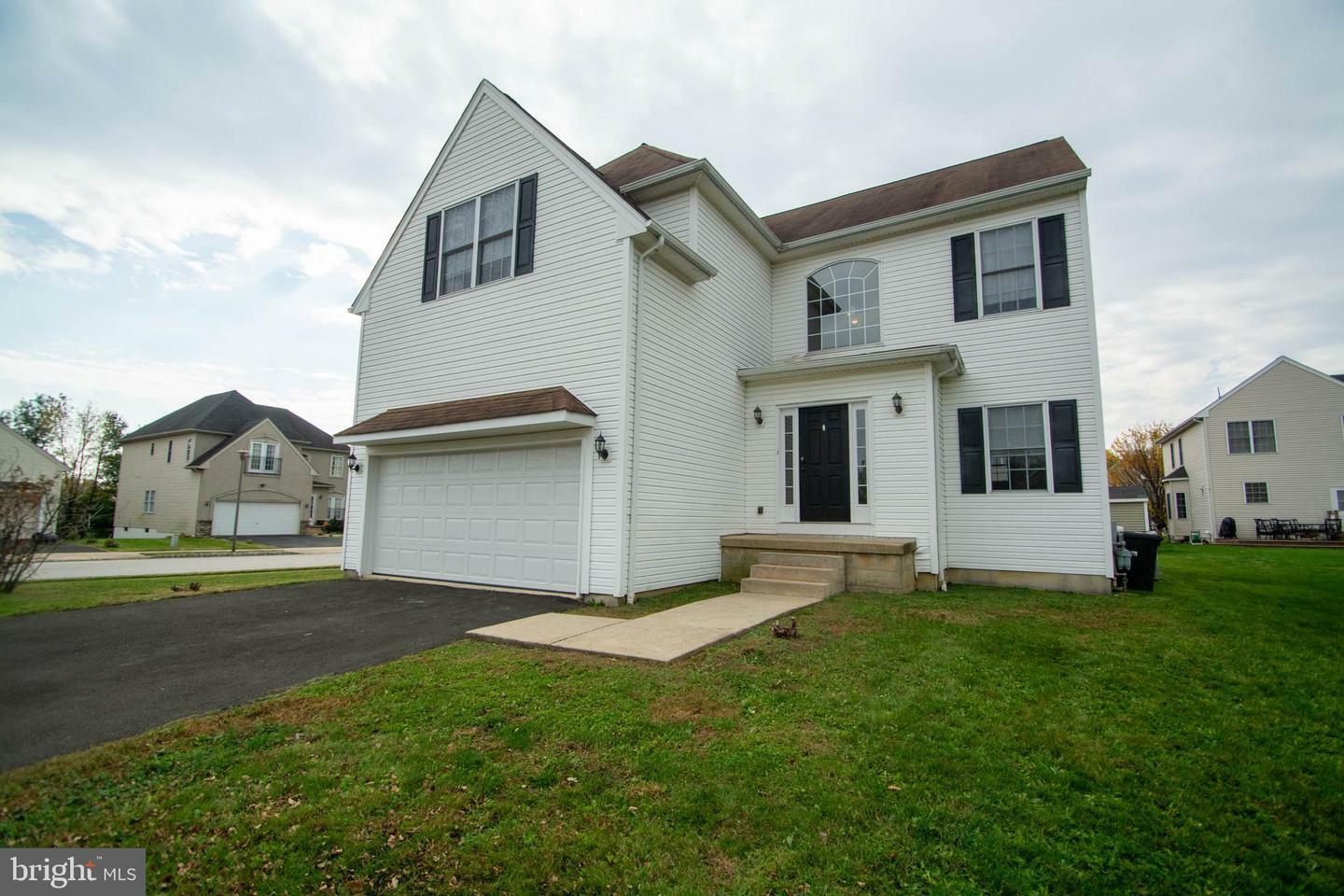 Property Photo:  2711 Springhouse Road  PA 19114 