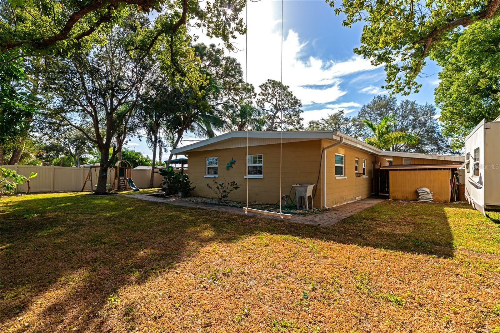 Property Photo:  337 Glen Oak Road  FL 34293 