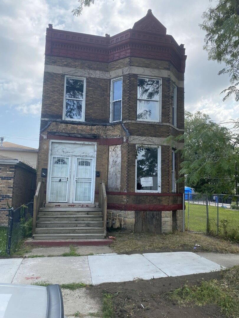 Property Photo:  6107 S Morgan Street  IL 60621 
