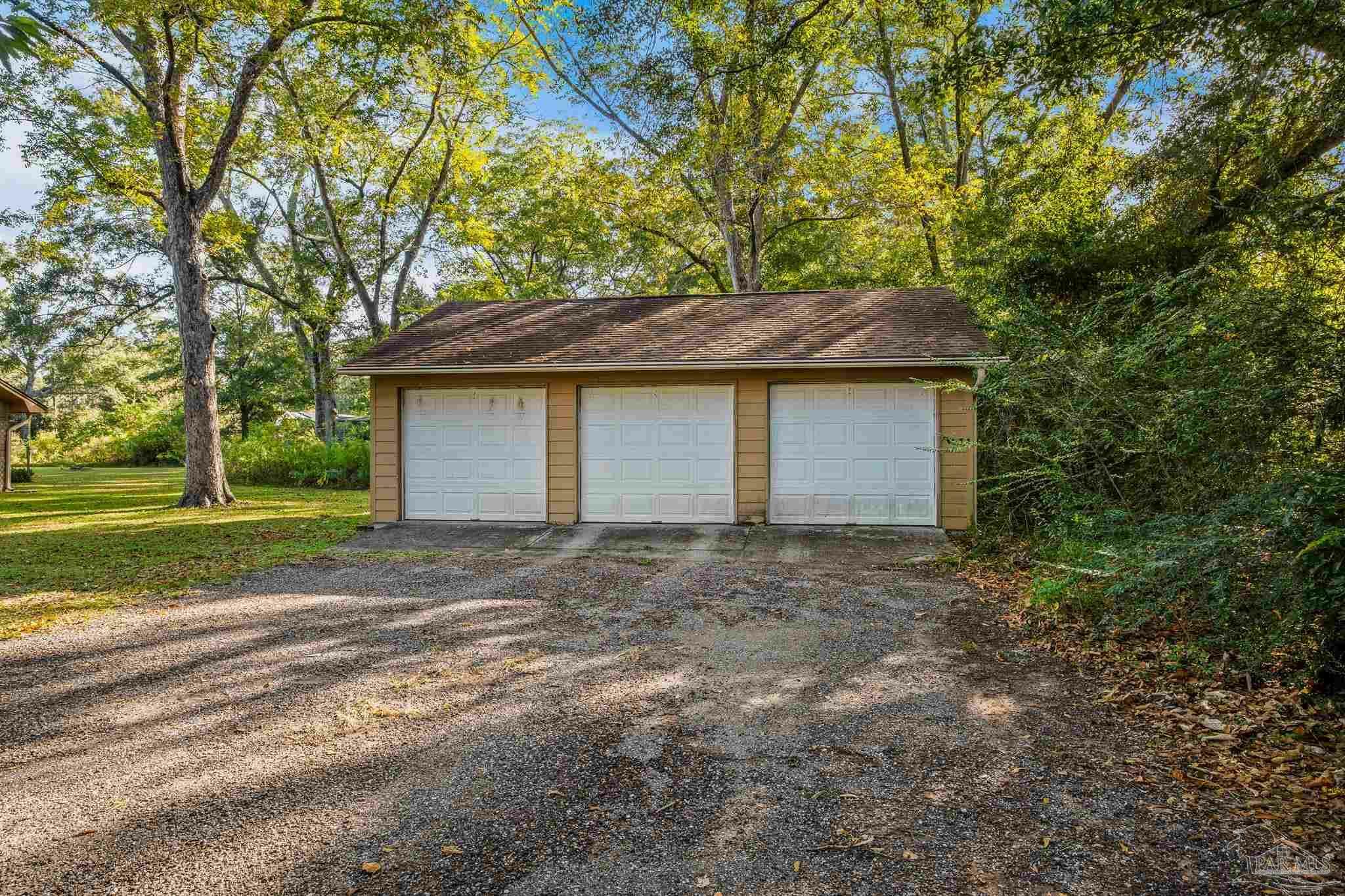 Property Photo: 2110 S Hwy 97 FL 32533