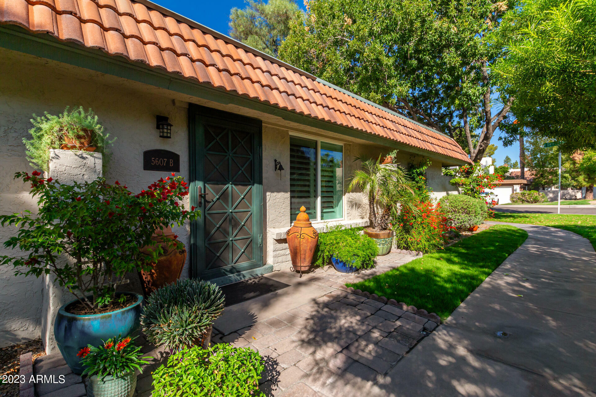 Property Photo: 5607 S Bounty Court B AZ 85283