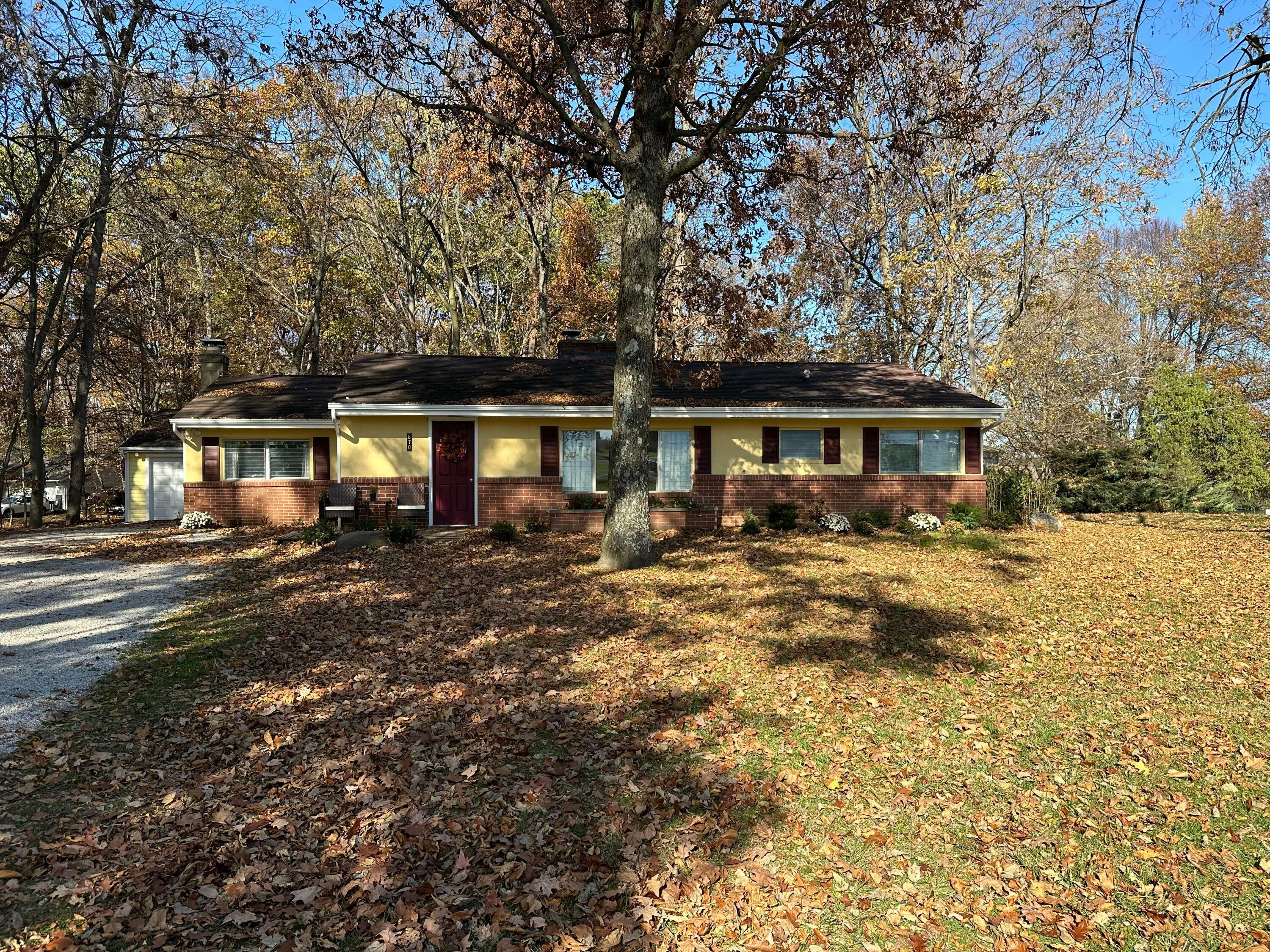 Property Photo: 670 Coonpath NW Road OH 43130