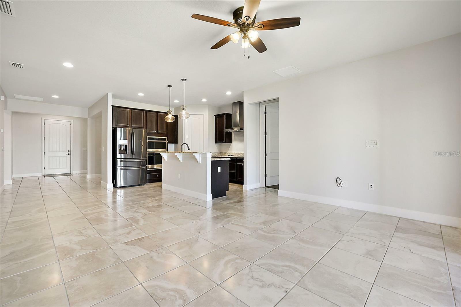 Property Photo:  723 Calabria Way  FL 34737 