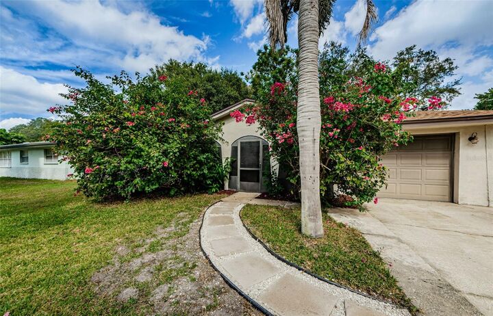 Property Photo:  80 Suncrest Drive  FL 34695 