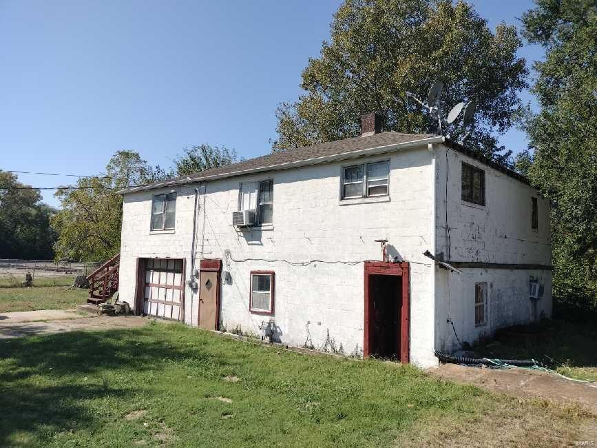 Property Photo: 2809 Circle Drive IL 62040