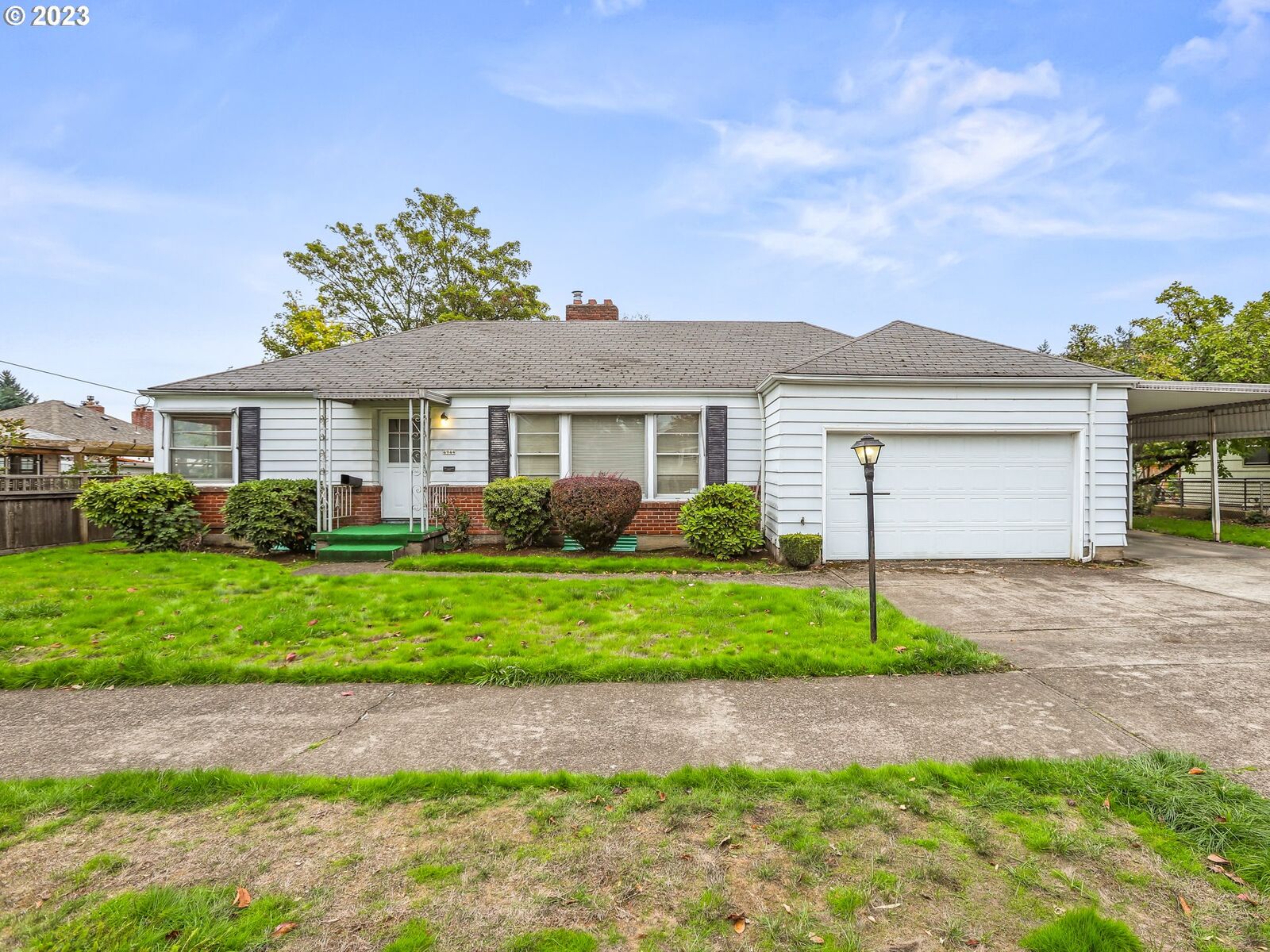 House for sale in Portland 4944 NE 37th Ave, Portland, OR 97211