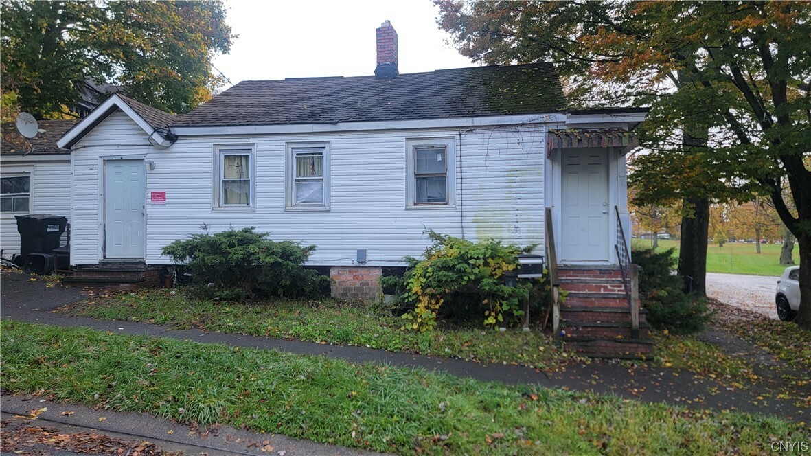 104 Rosewood Street  Syracuse NY 13203 photo