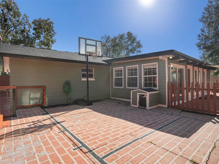 Property Photo:  3701 Coppertree Circle  FL 33511 