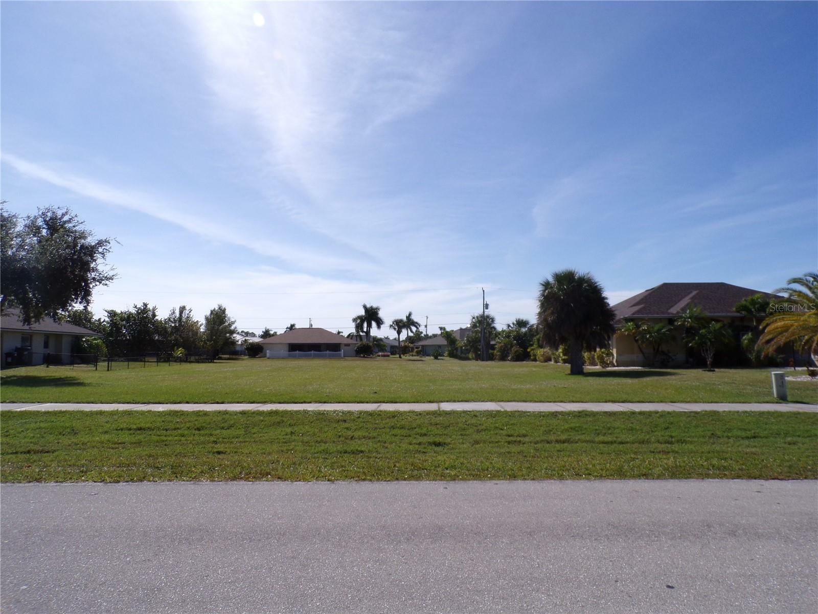 Property Photo:  521 Royal Poinciana  FL 33955 