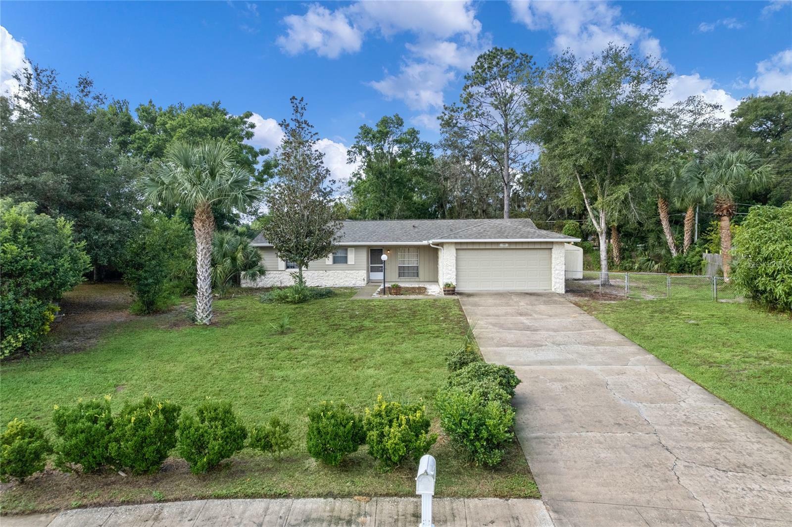 Property Photo:  1403 Sparrow Street  FL 32750 