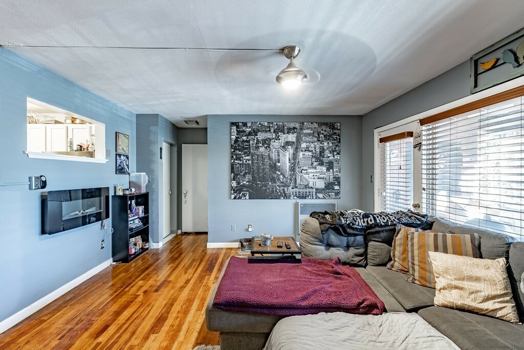 Property Photo:  95 Park Ave 12  MA 01089 