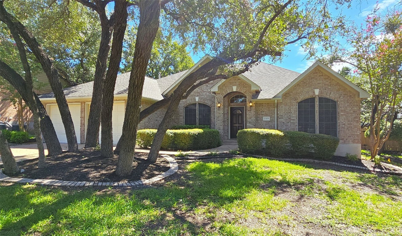 Property Photo: 11509 Leon Grande Cove TX 78759