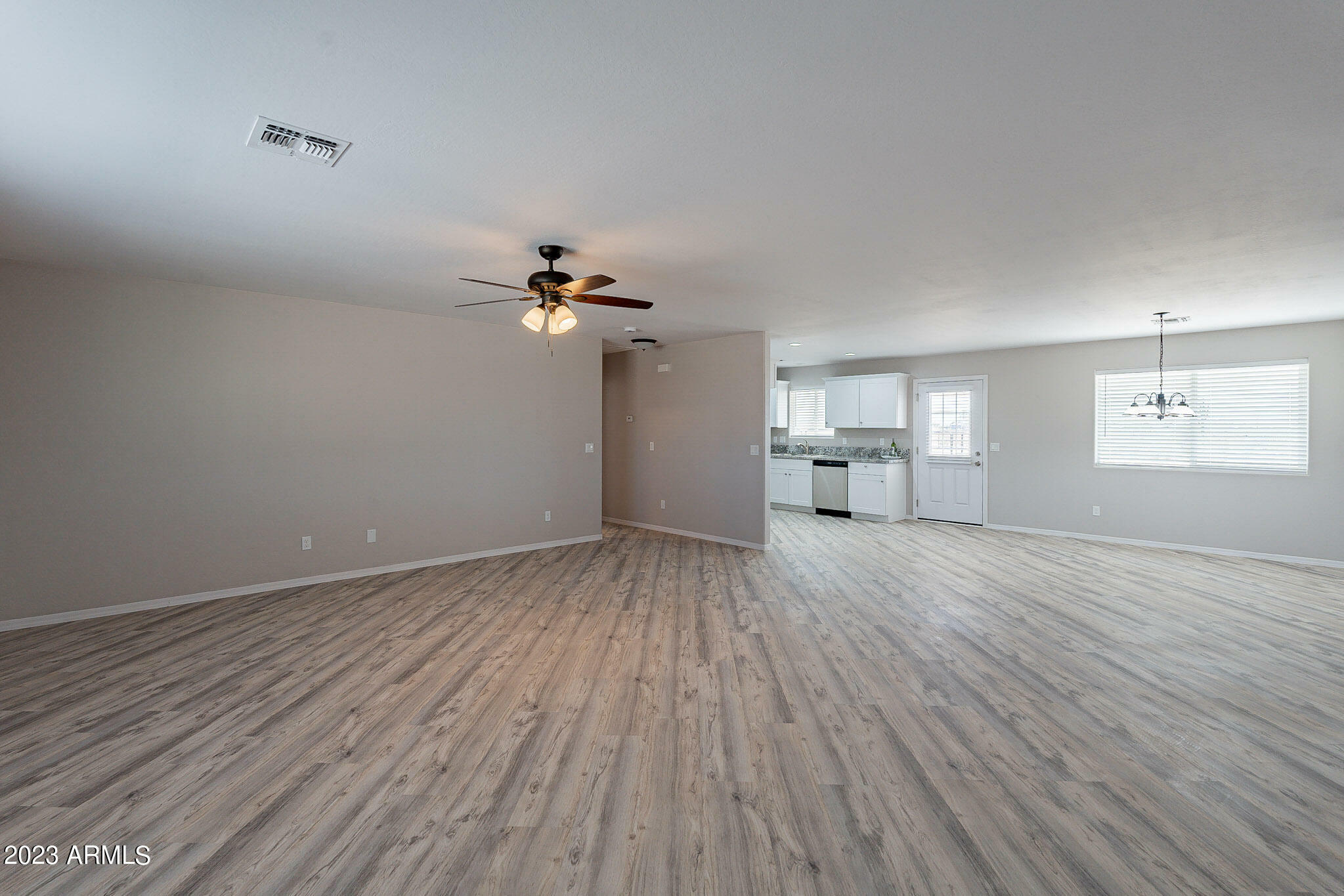 Property Photo:  21267 E Blue Jay Lane  AZ 85132 