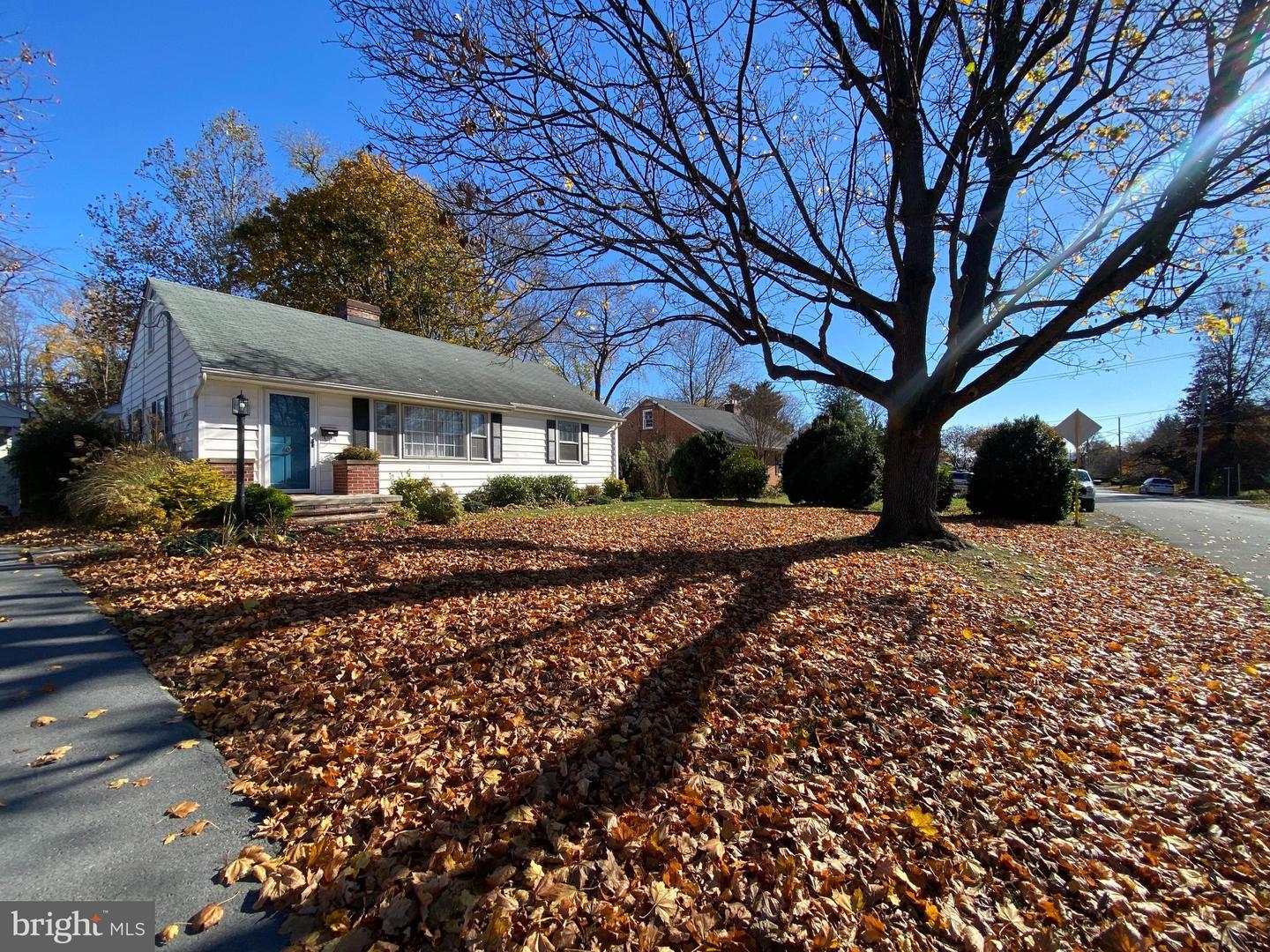 Property Photo: 404 Walnut Street VA 22611