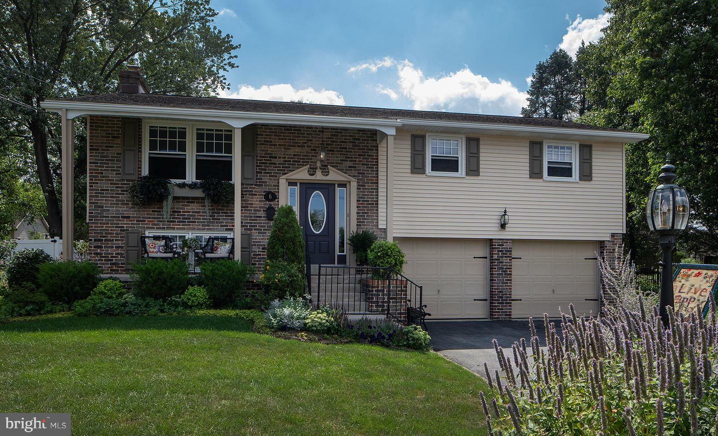 Property Photo:  6 Sandalwood Drive  PA 17078 