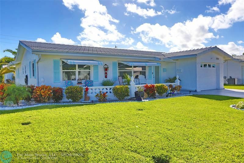 Property Photo:  1702 SW 22nd Ave  FL 33426 