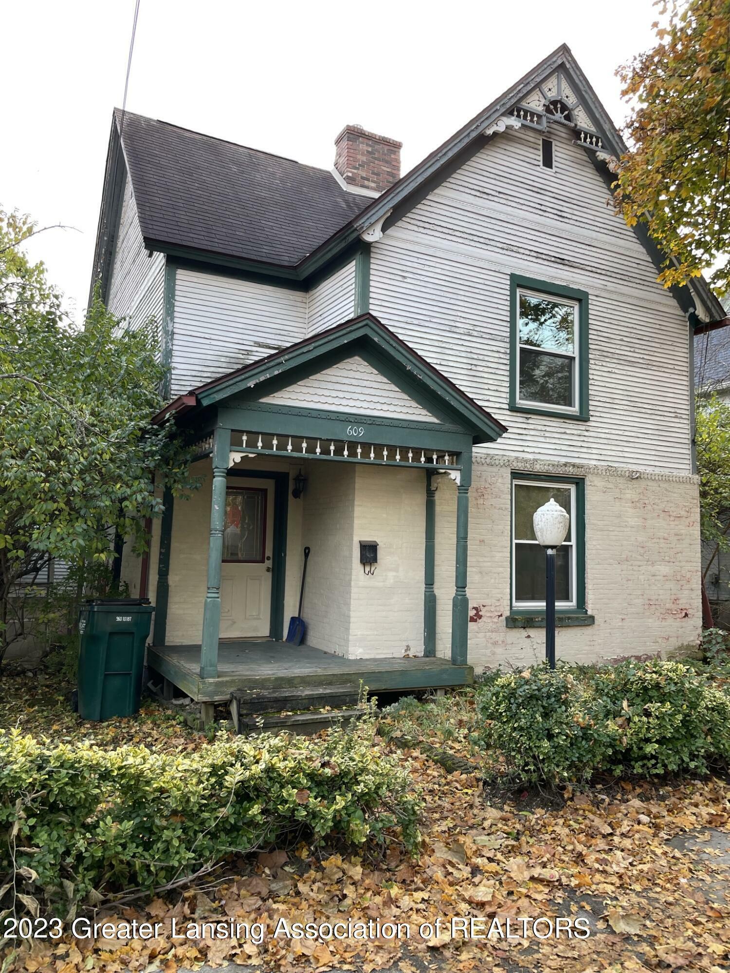 Property Photo:  609 W Shiawassee Street  MI 48933 