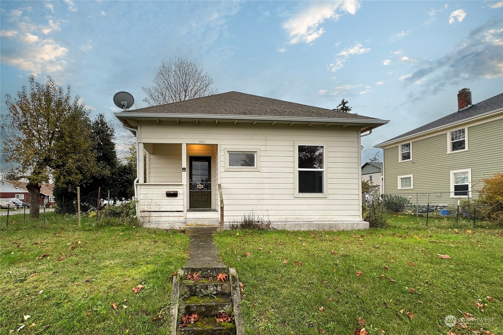 Property Photo:  1701 12th Street  WA 98221 