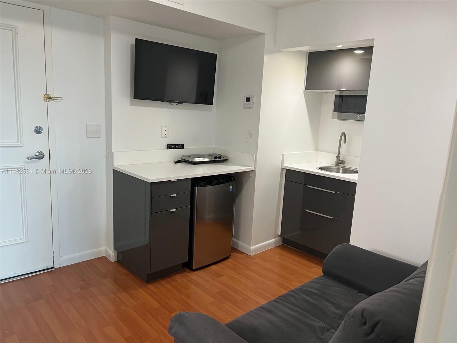 Property Photo: 5783 SW 72nd St 5783 FL 33143