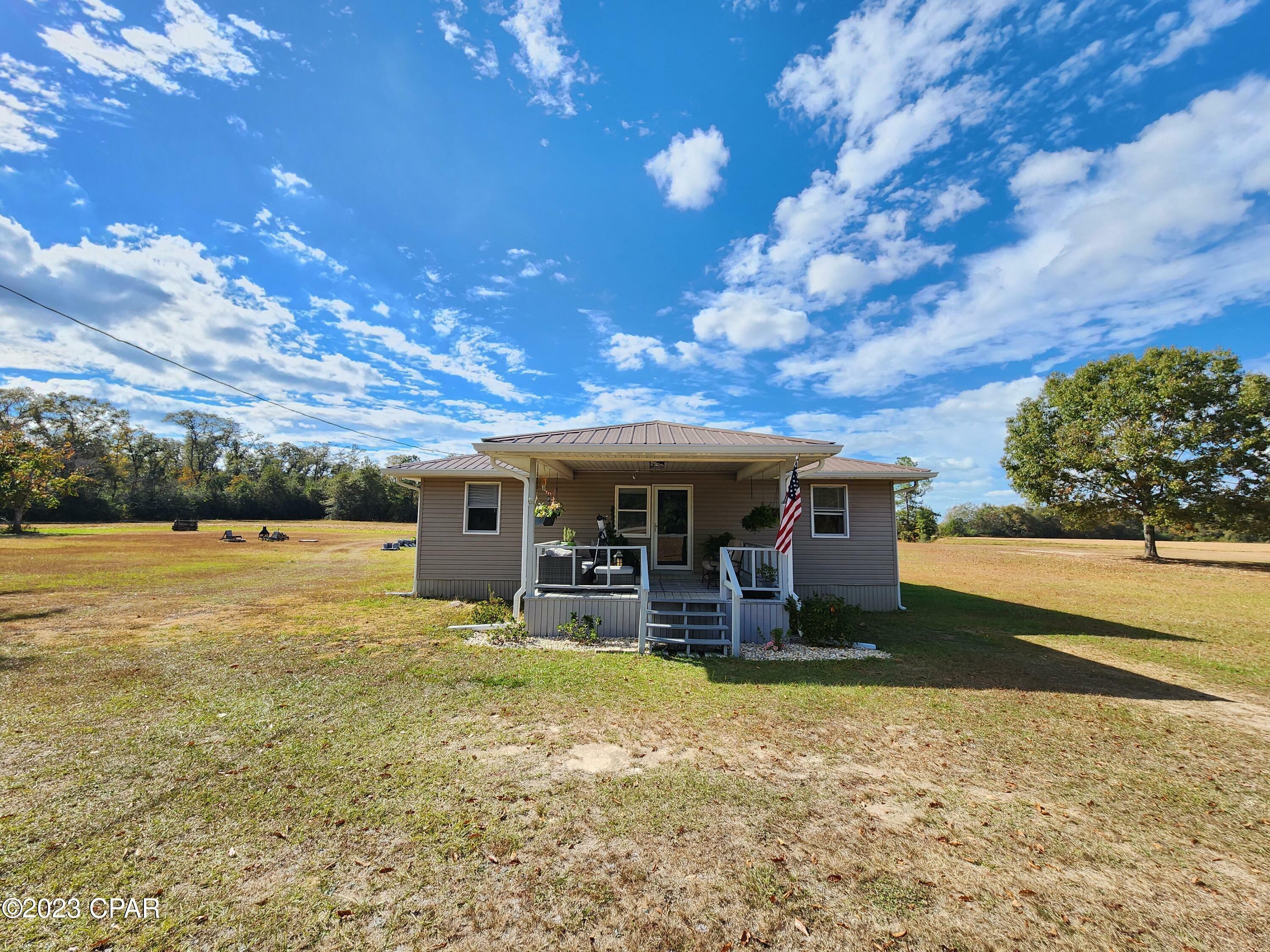 Property Photo: 1988 Orange Hill Road FL 32428
