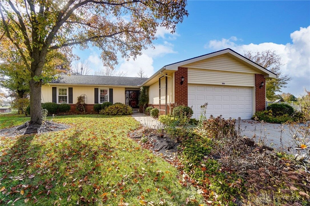 Property Photo: 4305 Spring Hollow Court OH 45424
