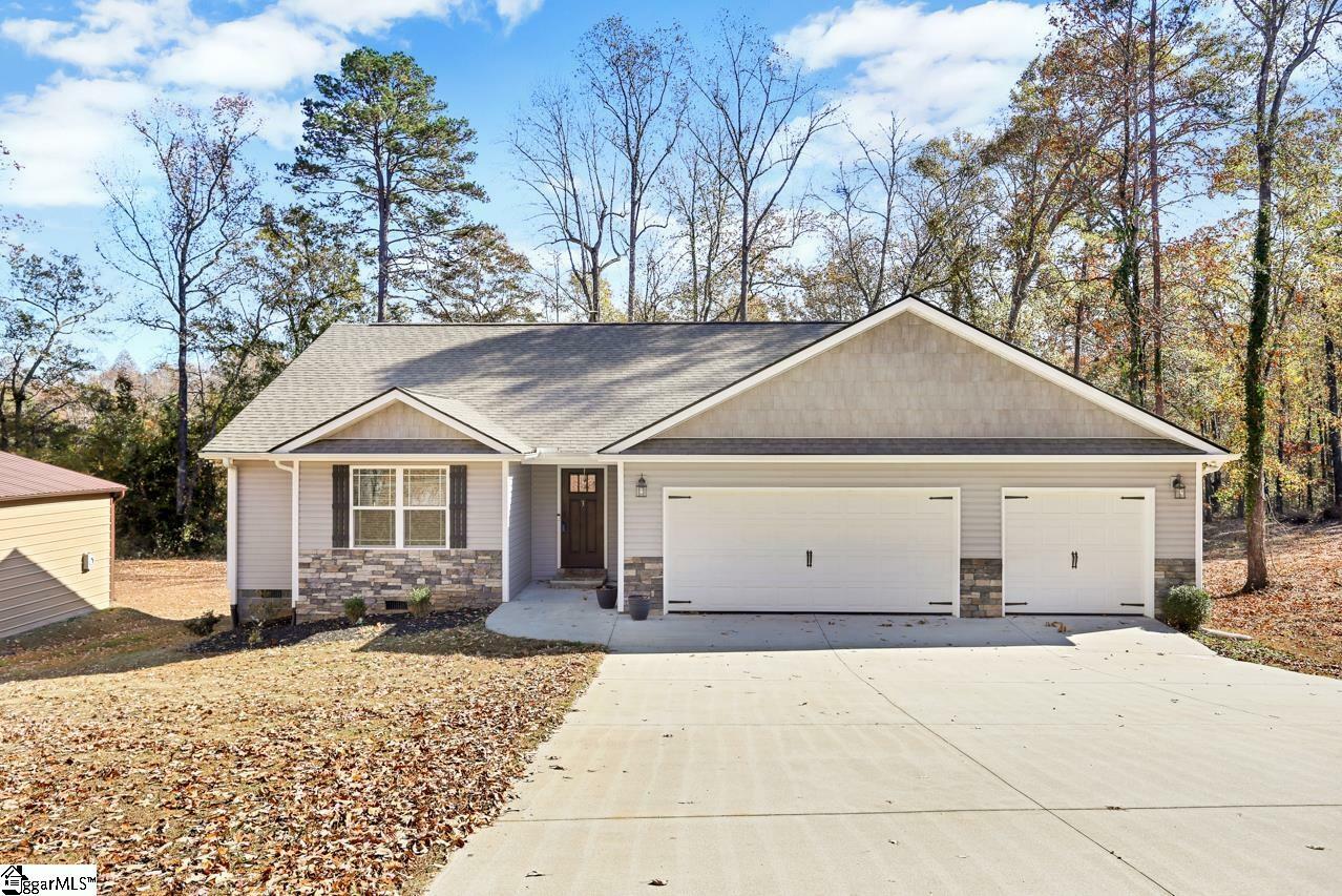 Property Photo:  3 S Songbird Lane  SC 29690 