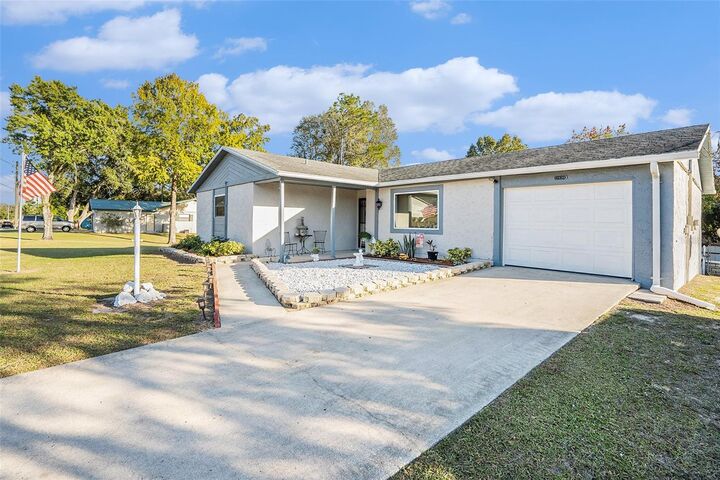 Property Photo:  37420 Clinton Avenue  FL 33525 
