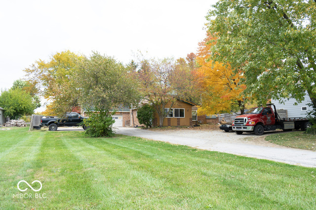 Property Photo:  3376 W Smith Valley Road  IN 46142 
