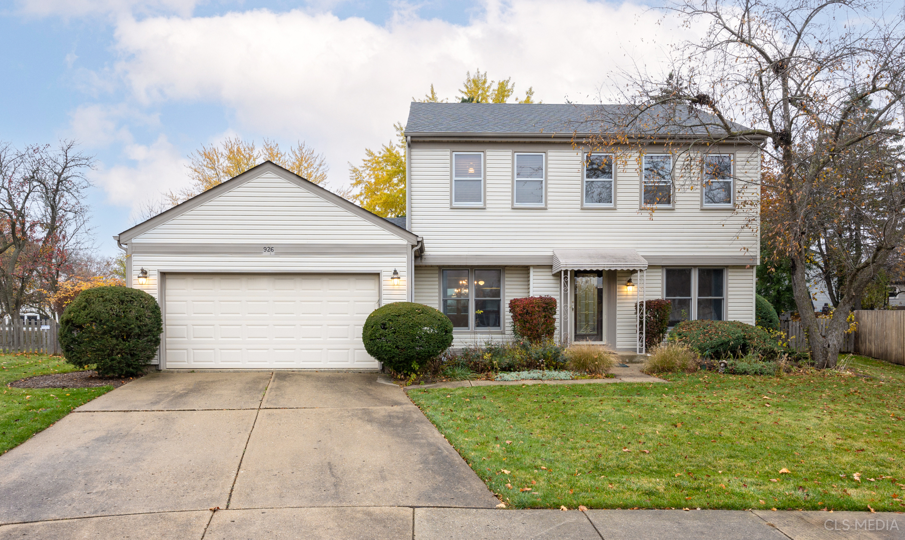 Property Photo: 926 Thompson Boulevard IL 60089