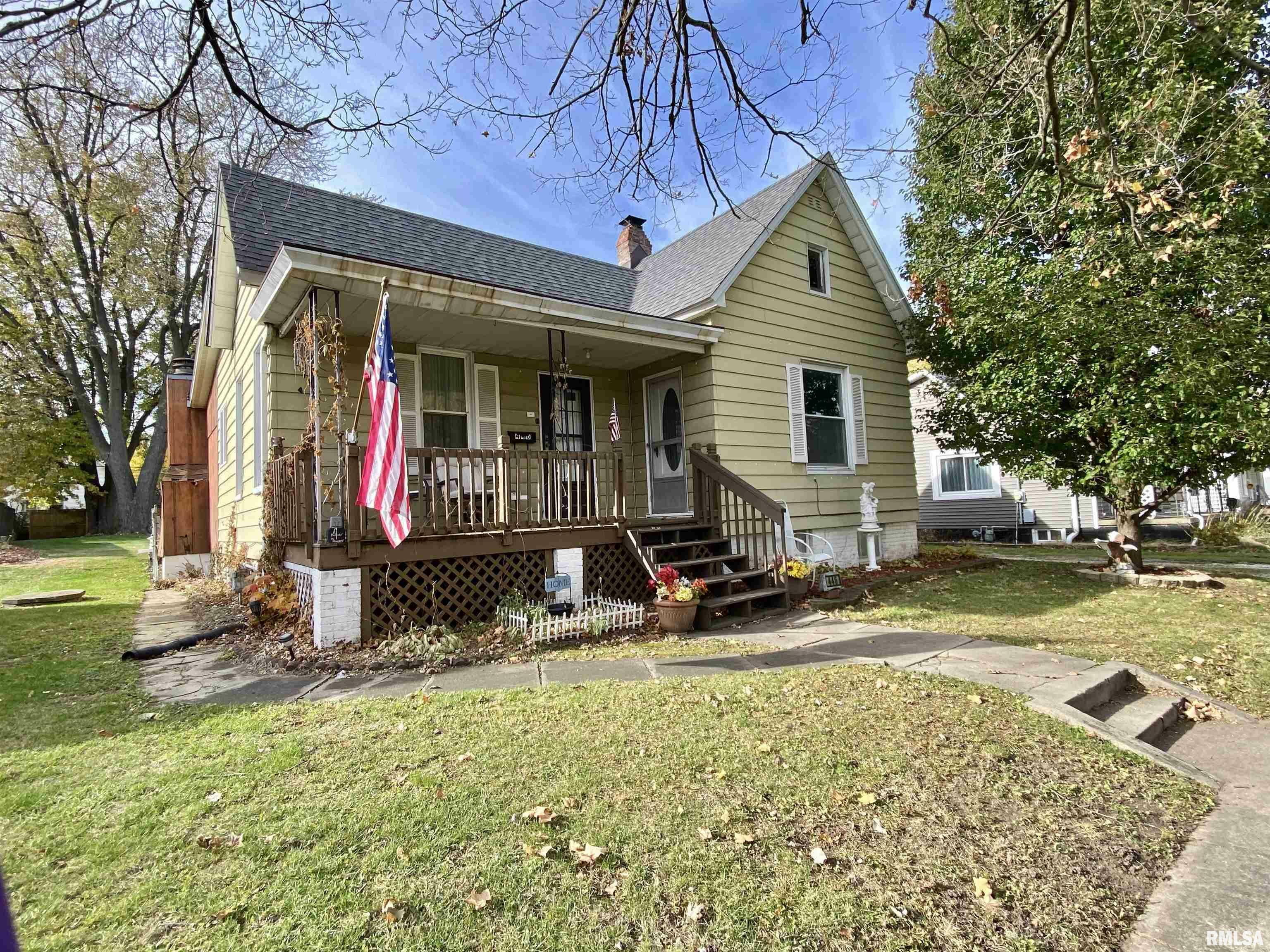 Property Photo:  446 N 7th Avenue  IL 61520 