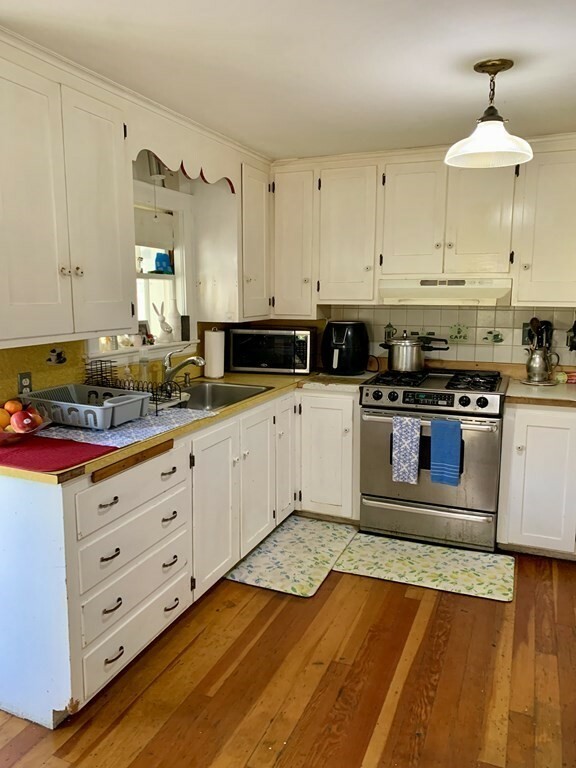 Property Photo: 17 Everett St MA 01770