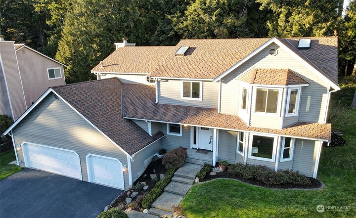 Property Photo:  1005 187th Place SW  WA 98036 