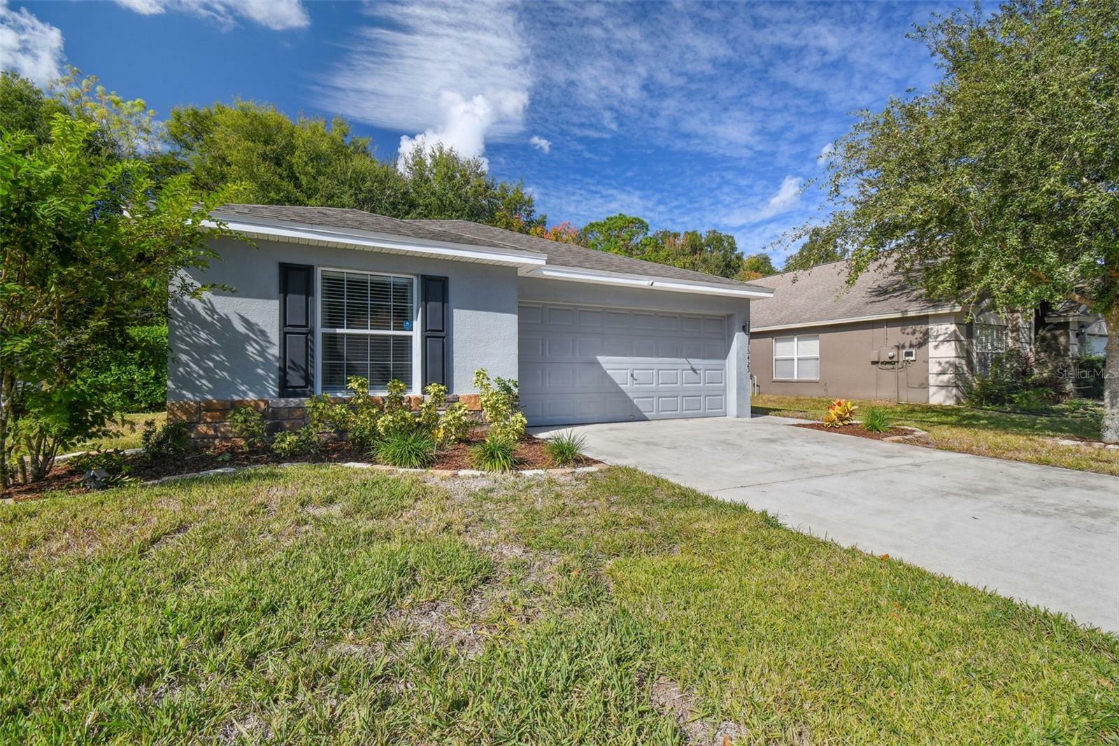 Property Photo:  13423 Meadow Golf Avenue  FL 34669 