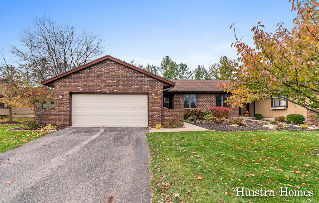 Property Photo:  11265 Whispering Creek Drive  MI 49401 