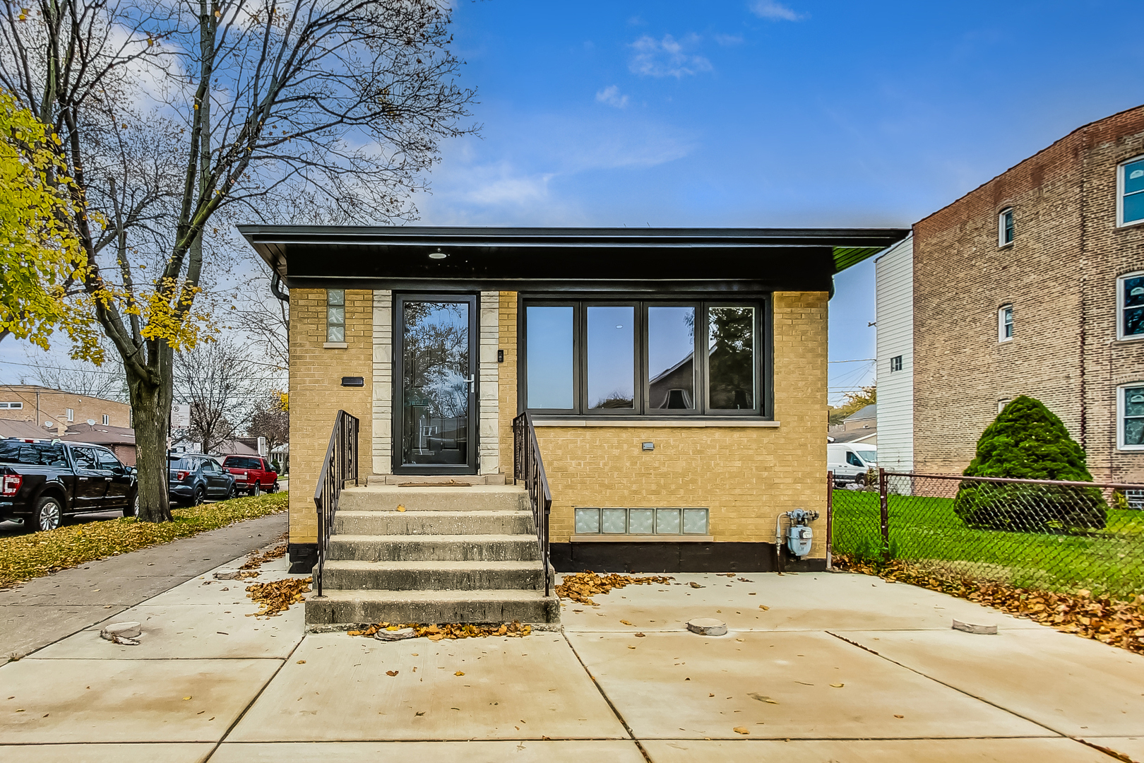 Property Photo: 3801 S Lowe Avenue IL 60609