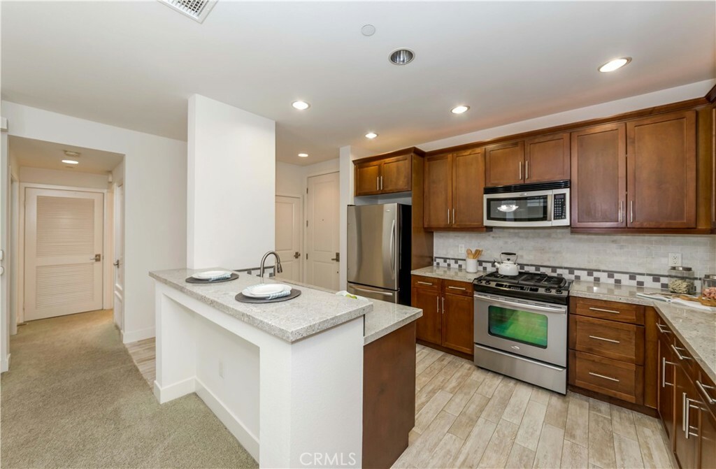 Property Photo:  2349 Jefferson Street 206  CA 90501 