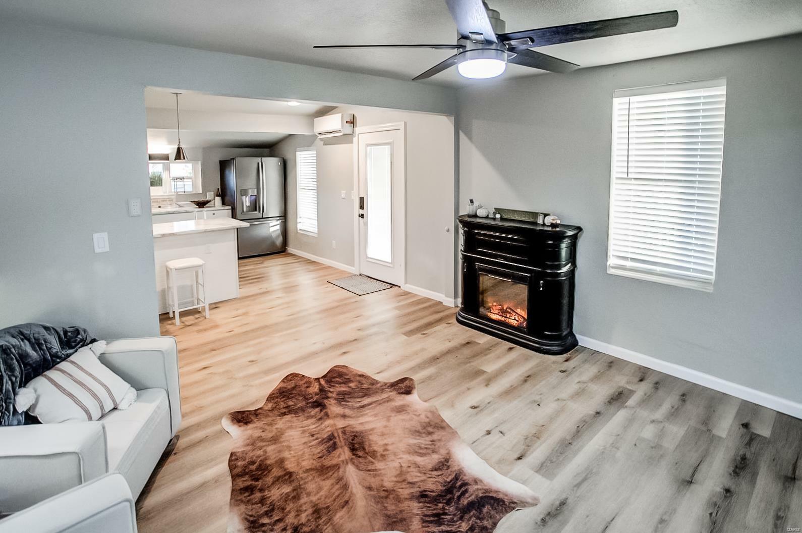 Property Photo: 402 Adams Street IL 62054