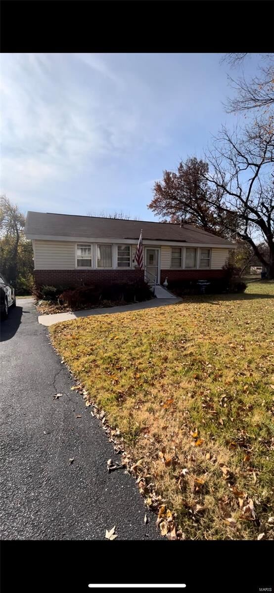 Property Photo: 8848 Ramona Avenue MO 63121