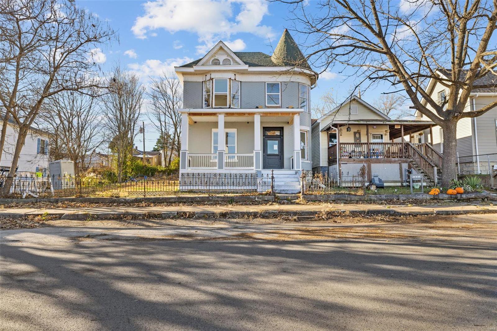 Property Photo: 606 S 2nd Street MO 63020