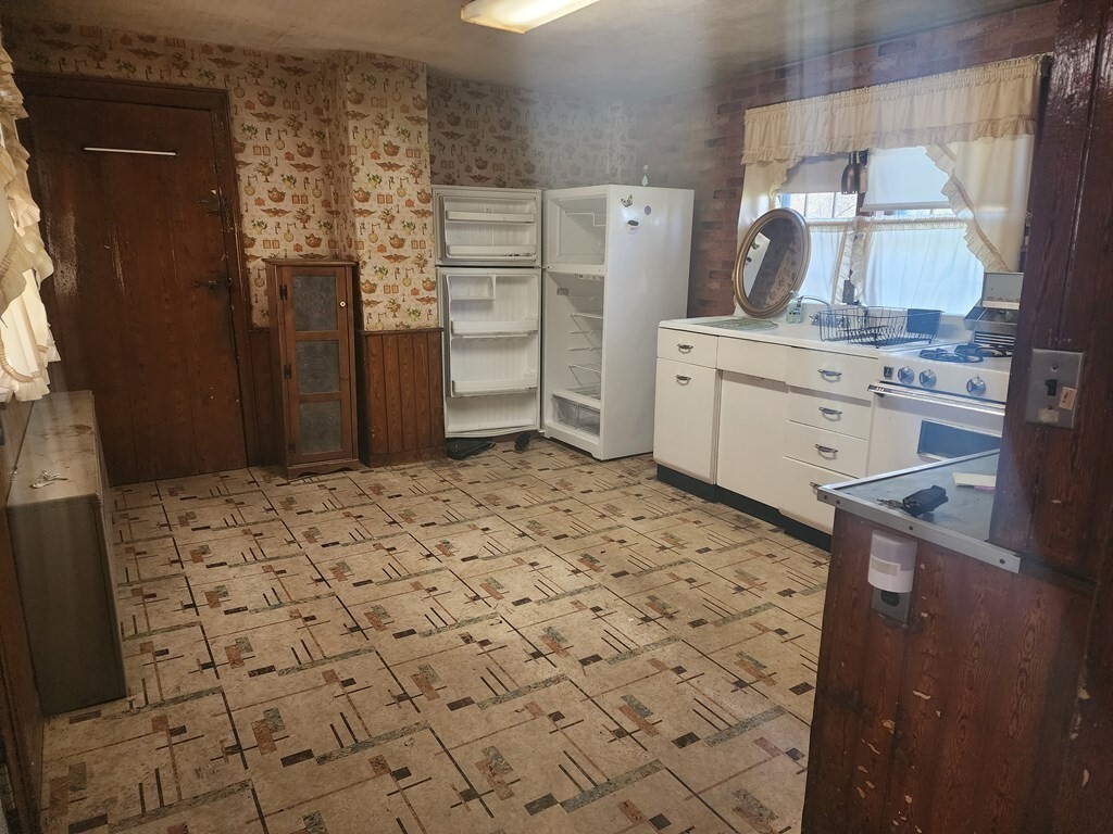 Property Photo:  171 Stony Hill Rd  MA 01095 