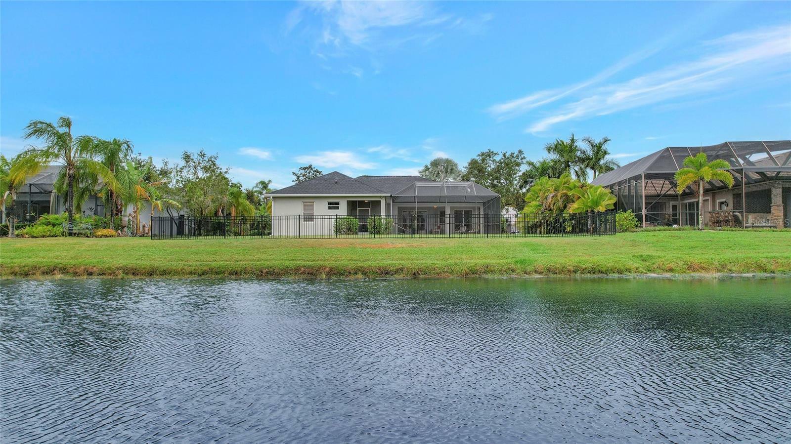 Property Photo: 1438 Brambling Court FL 34212