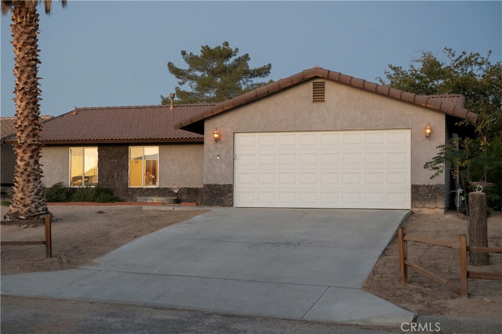 Property Photo:  5760 Hall Lane  CA 92277 